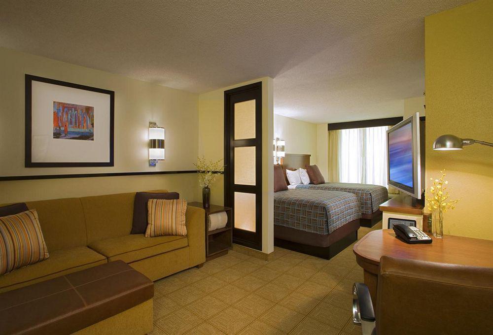 Hyatt Place Louisville-East Oda fotoğraf